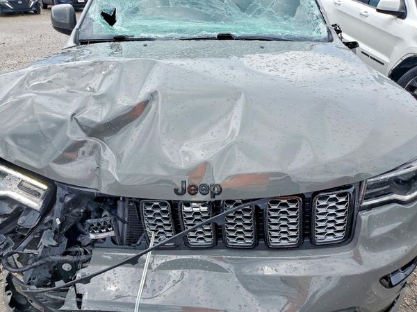 2022 JEEP GRAND CHEROKEE