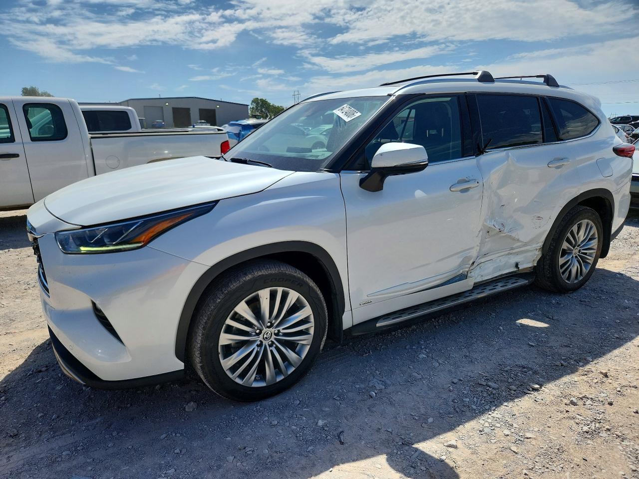 2022 TOYOTA HIGHLANDER Platinum