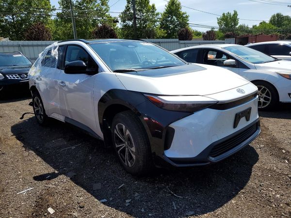 2025 TOYOTA BZ4X