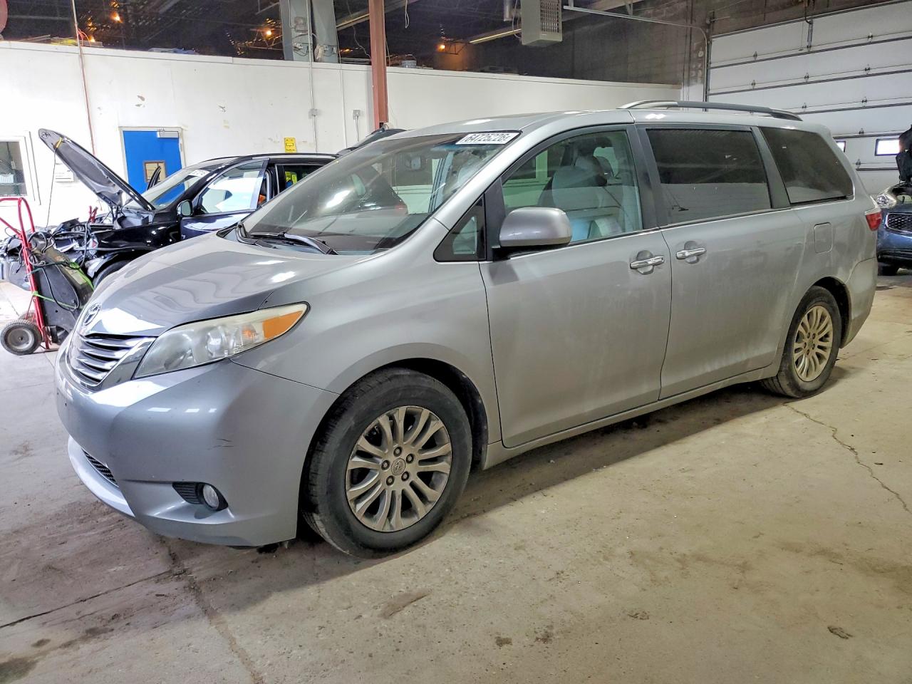 2015 TOYOTA SIENNA