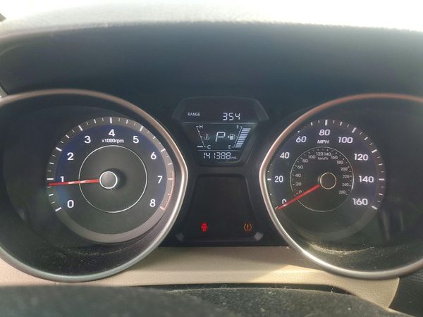 2015 HYUNDAI ELANTRA GLS(Middle)