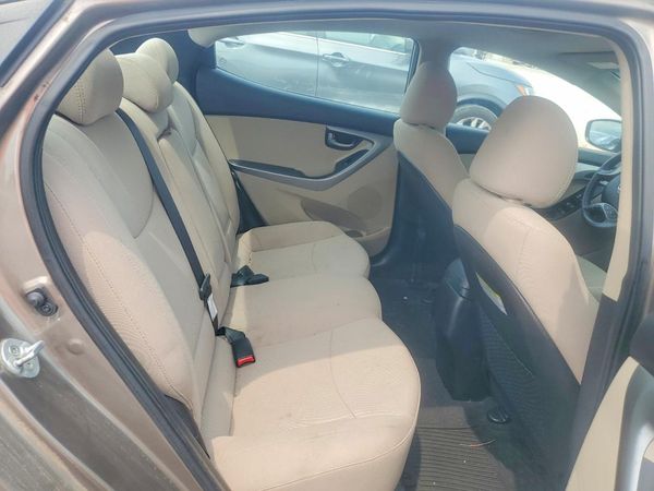 2015 HYUNDAI ELANTRA GLS(Middle)