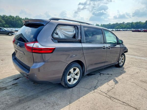 2017 TOYOTA SIENNA LE Mobility/LE