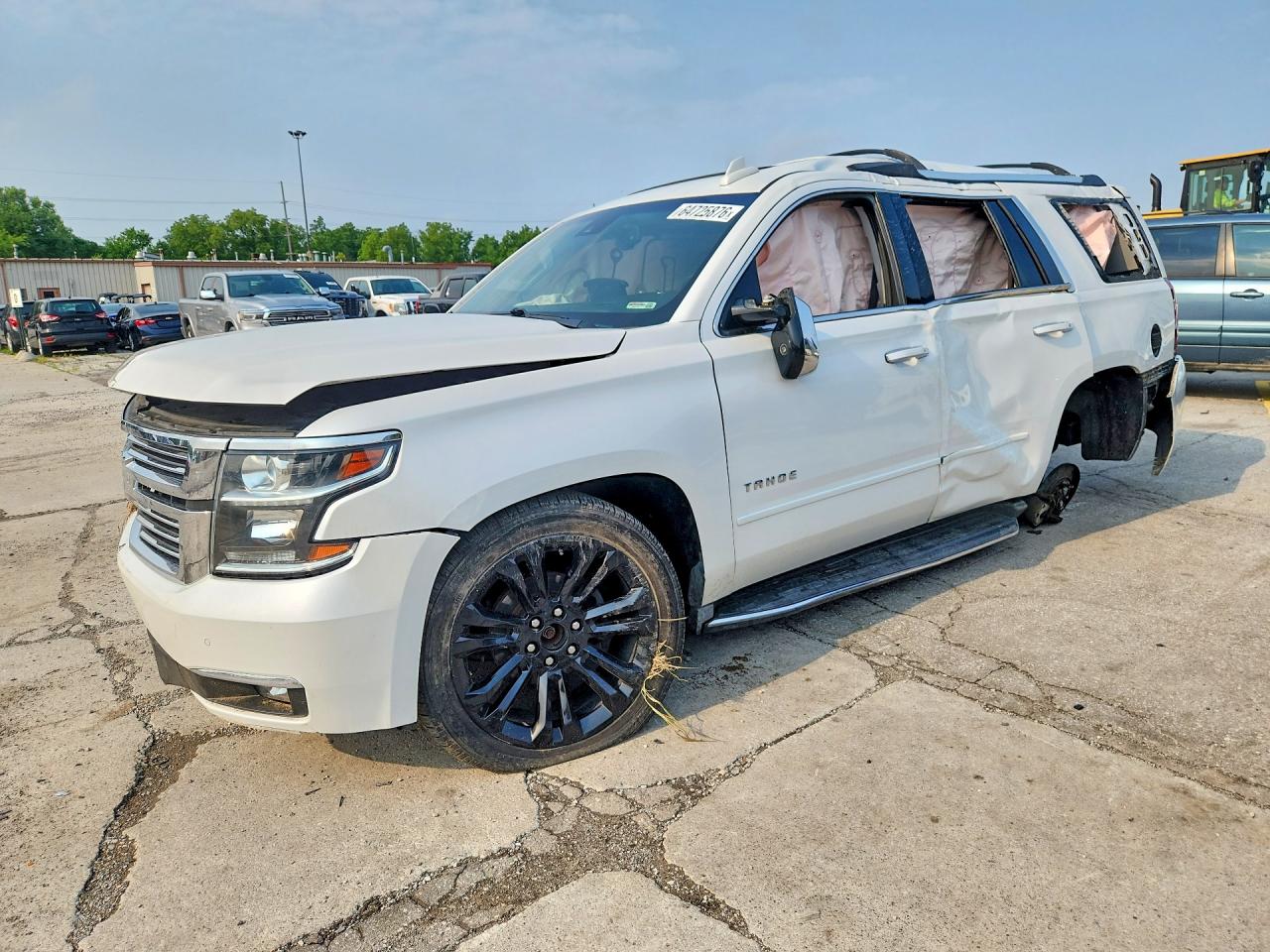 2017 CHEVROLET TAHOE Premier — Front 3/4