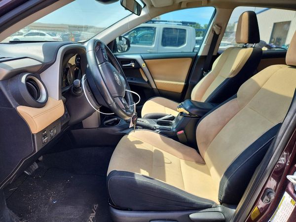 2017 TOYOTA RAV4 XLE