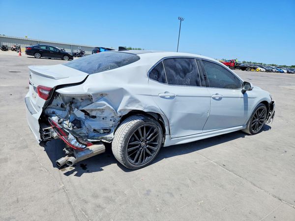 2022 TOYOTA CAMRY