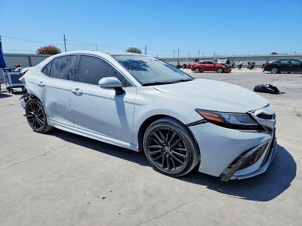 2022 TOYOTA CAMRY