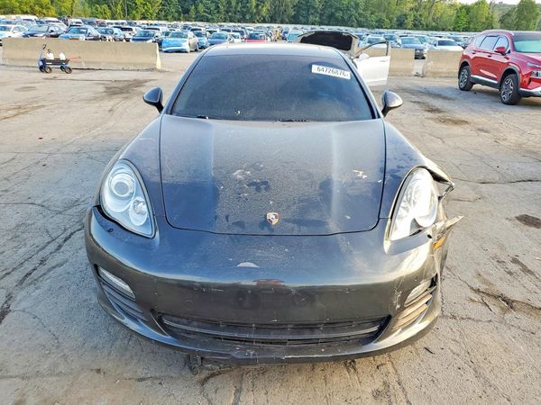 2013 PORSCHE PANAMERA