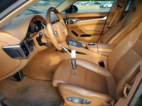 2013 PORSCHE PANAMERA