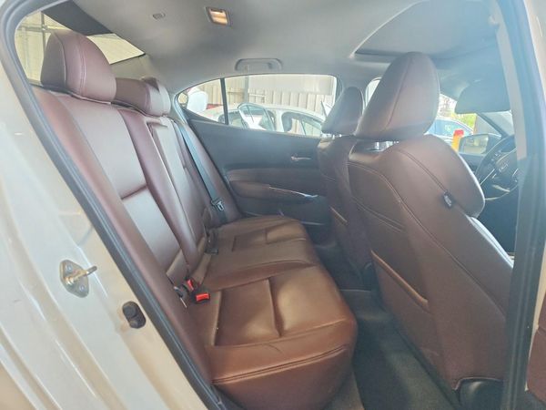2015 ACURA TLX Base