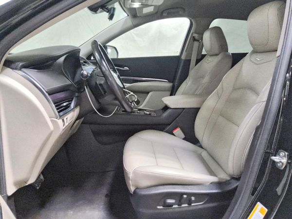 2023 CADILLAC XT4 Luxury