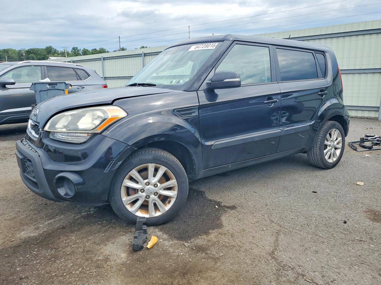 2012 KIA SOUL GL — Front 3/4