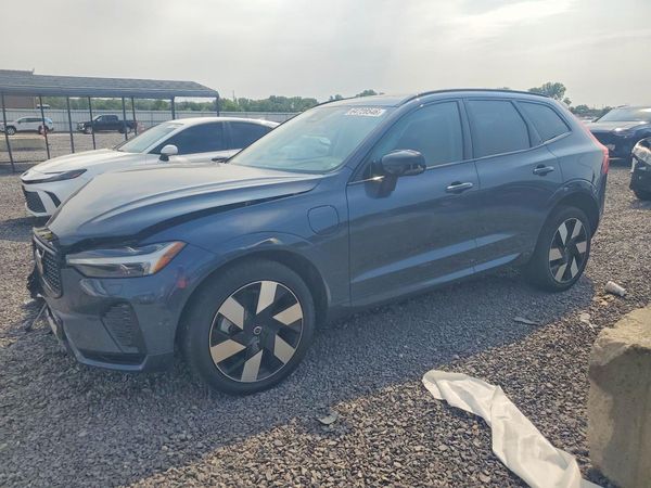 2025 VOLVO XC60 Plus Dark