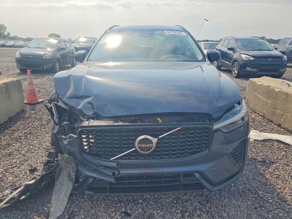 2025 VOLVO XC60 Plus Dark