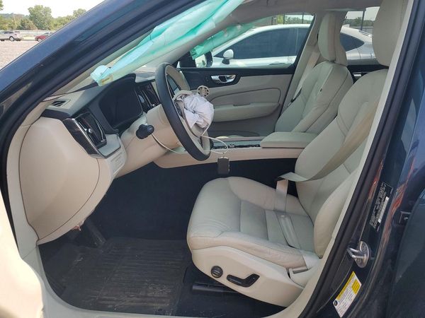 2025 VOLVO XC60 Plus Dark