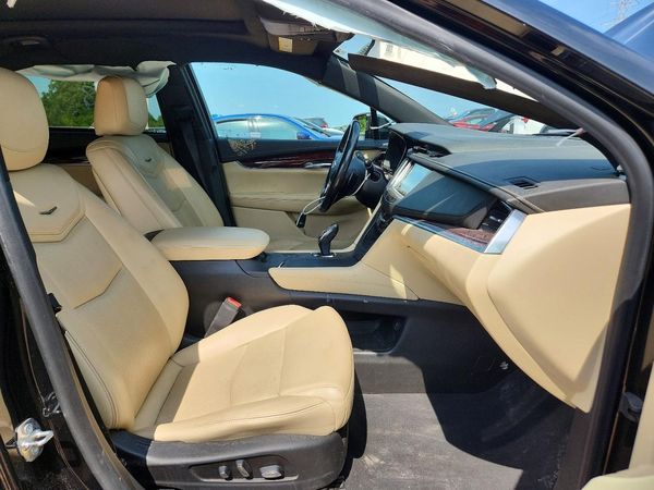 2019 CADILLAC XT5 Premium Luxury