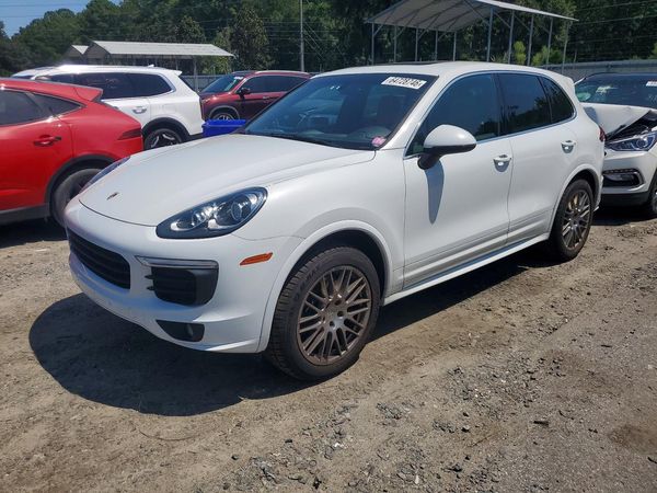 2016 PORSCHE CAYENNE