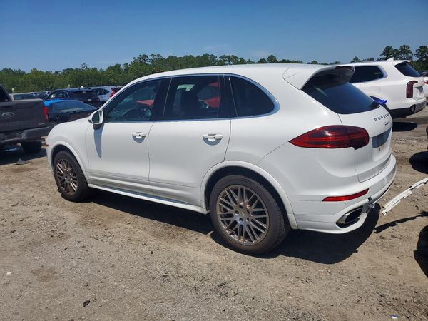 2016 PORSCHE CAYENNE