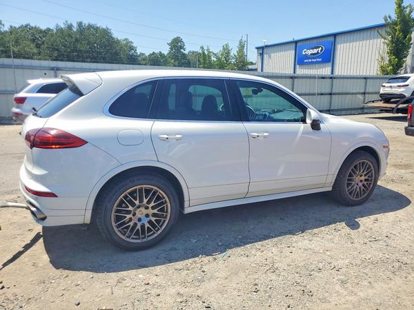 2016 PORSCHE CAYENNE
