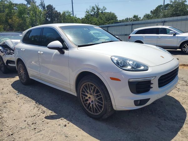 2016 PORSCHE CAYENNE
