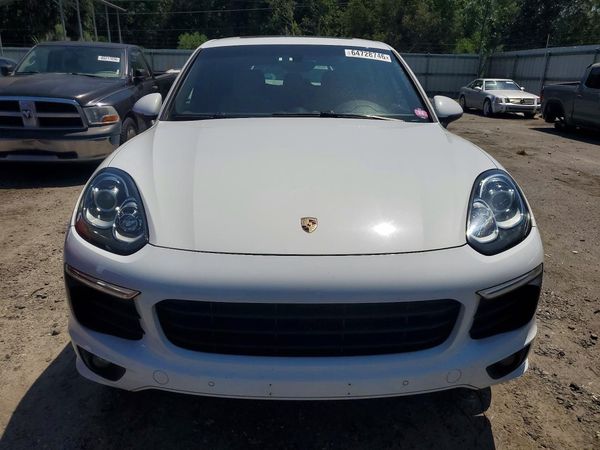 2016 PORSCHE CAYENNE