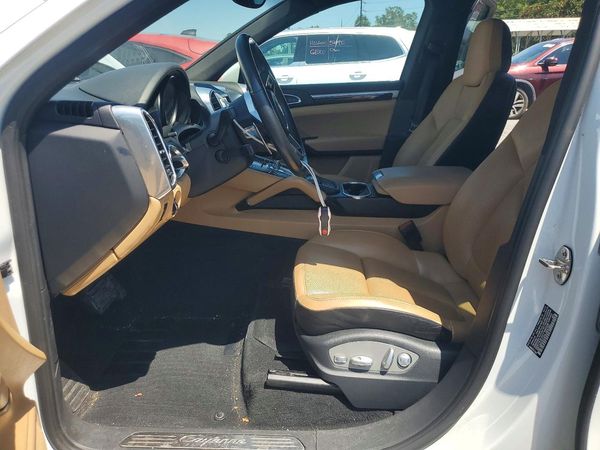 2016 PORSCHE CAYENNE