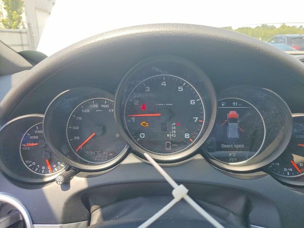 2016 PORSCHE CAYENNE