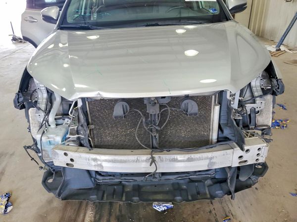 2019 TOYOTA HIGHLANDER SE/XLE