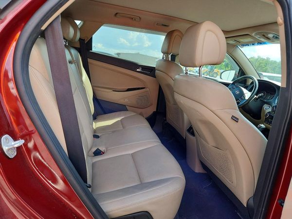 2017 HYUNDAI TUCSON