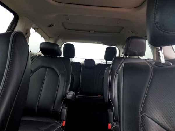 2020 CHRYSLER PACIFICA Limited — SUVN