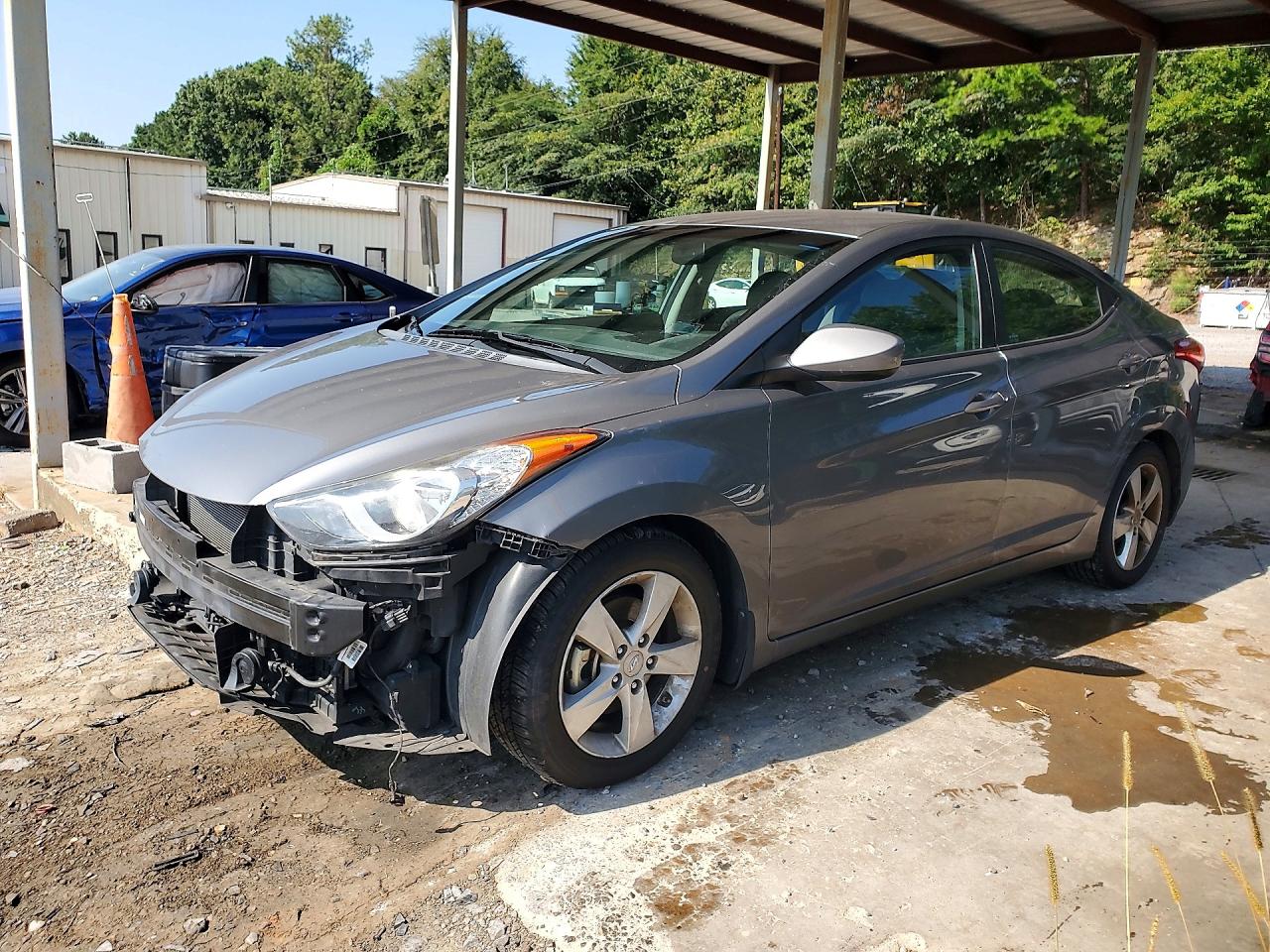 2013 HYUNDAI ELANTRA