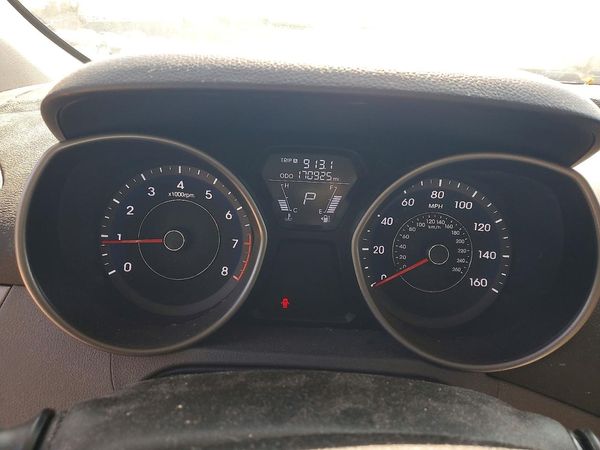 2013 HYUNDAI ELANTRA