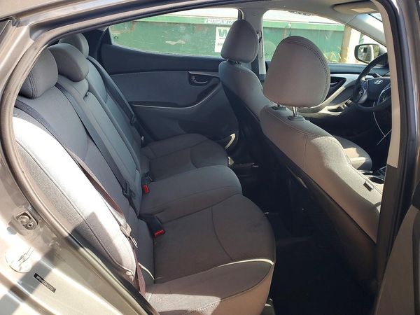 2013 HYUNDAI ELANTRA