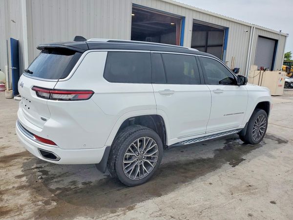 2022 JEEP GRAND CHEROKEE Summit
