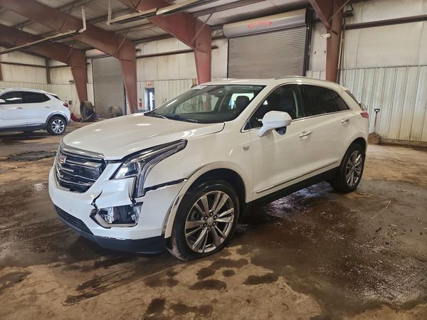 2018 CADILLAC XT5 Luxury
