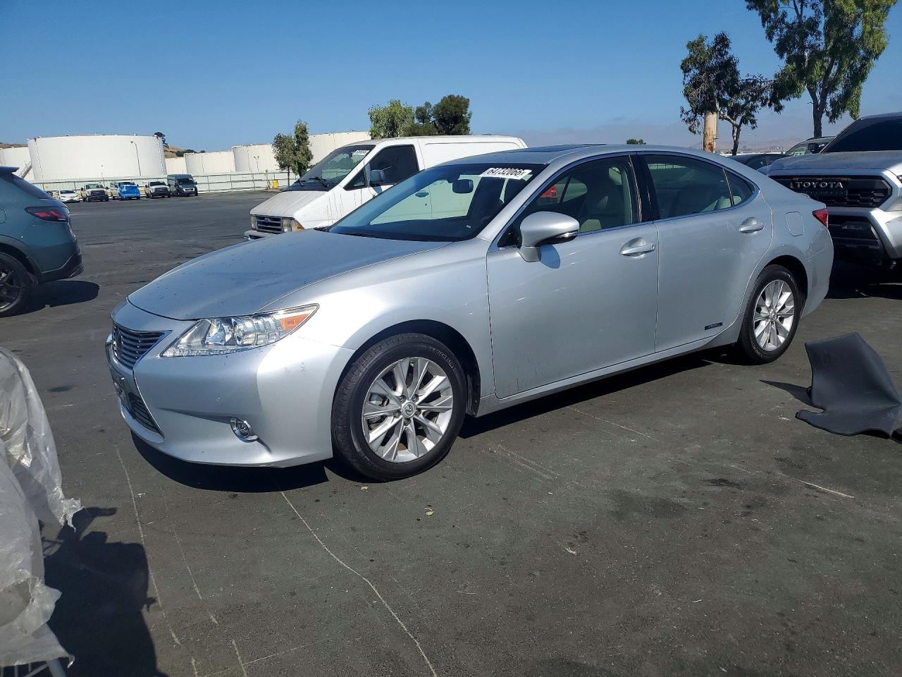 2015 LEXUS ES 300h