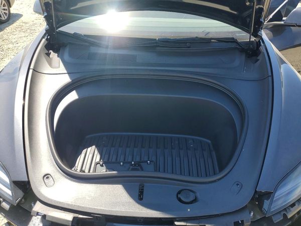 2026 TESLA MODEL 3