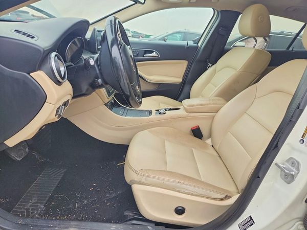 2015 MERCEDES-BENZ GLA-CLASS GLA250 — DENT