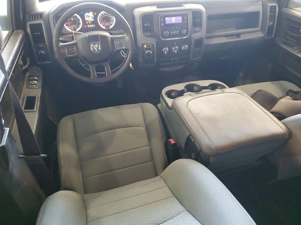 2017 RAM 1500 ST