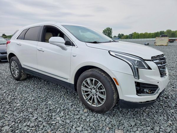 2017 CADILLAC XT5
