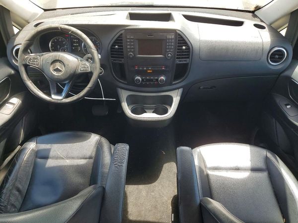 2018 MERCEDES-BENZ METRIS