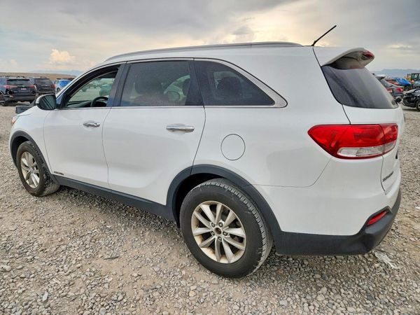 2016 KIA SORENTO L / LX