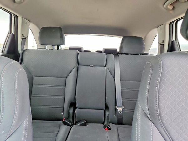2016 KIA SORENTO L / LX