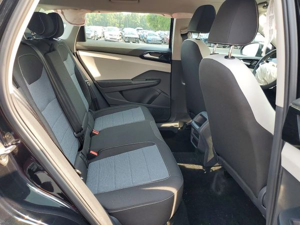 2025 VOLKSWAGEN TAOS 4Motion S
