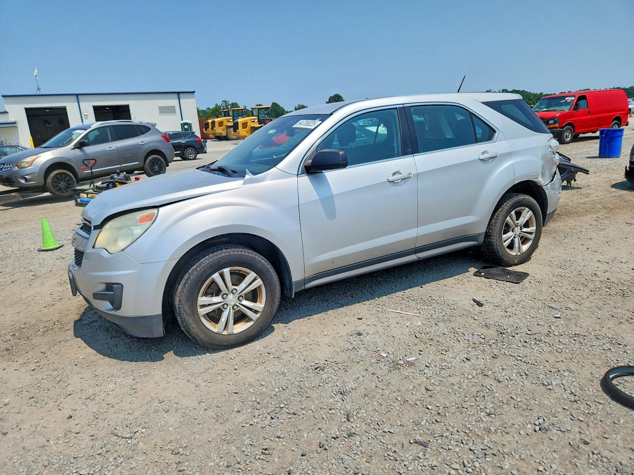 2013 CHEVROLET EQUINOX LS — Front 3/4