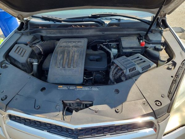 2013 CHEVROLET EQUINOX LS — Engine bay
