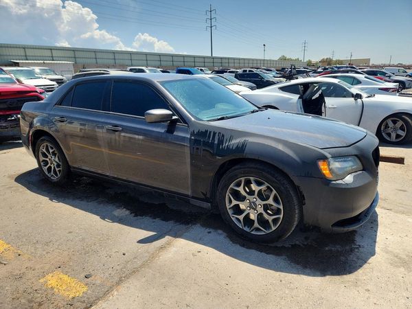 2016 CHRYSLER 300