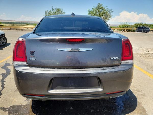 2016 CHRYSLER 300
