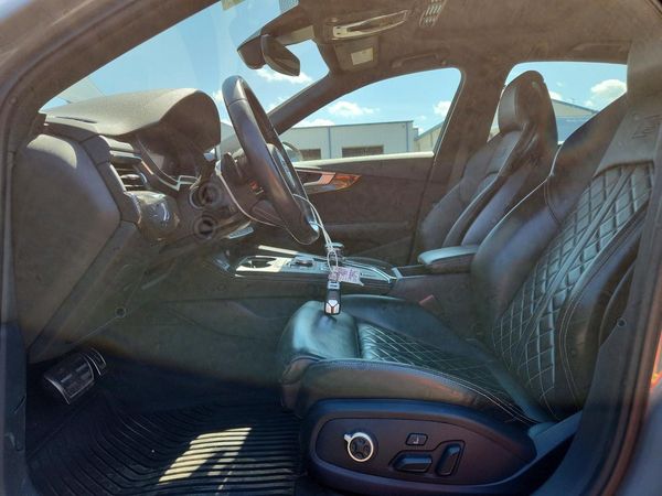 2019 AUDI S4 quattro Premium Plus