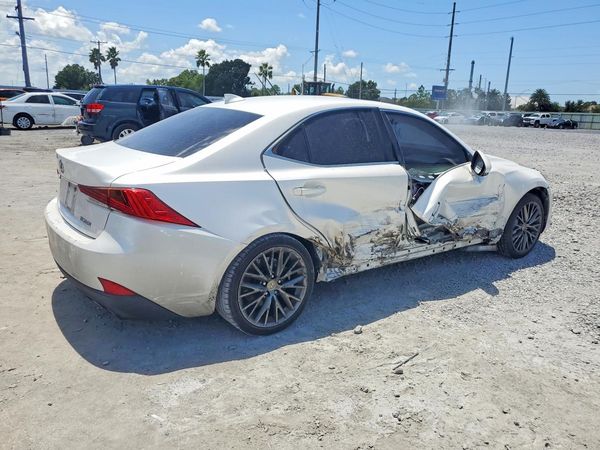 2017 LEXUS IS 200t